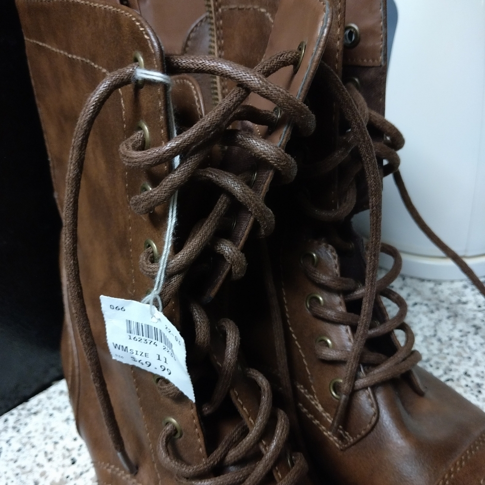 Shoes - Picture 3 of 11